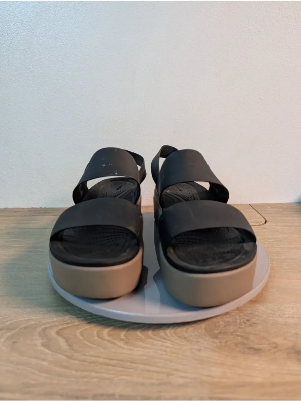 Crocs Sandals Women's 10 Black Brooklyn Low Wedge Comfort Summer - Picture 2 of 11